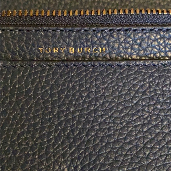 Tory Burch Britten Smartphone Wallet Royal Navy - Picture 8 of 16
